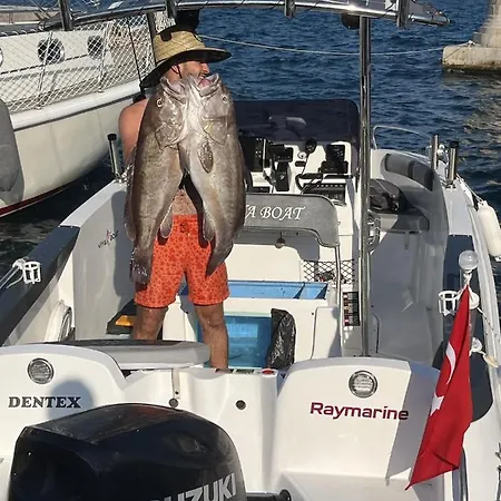 Big Fishing - Turkey Fishing Charter Båthotell